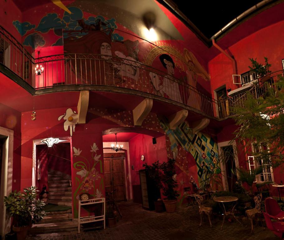 Santico Art Hotel And Hostel Budapesta Exterior foto