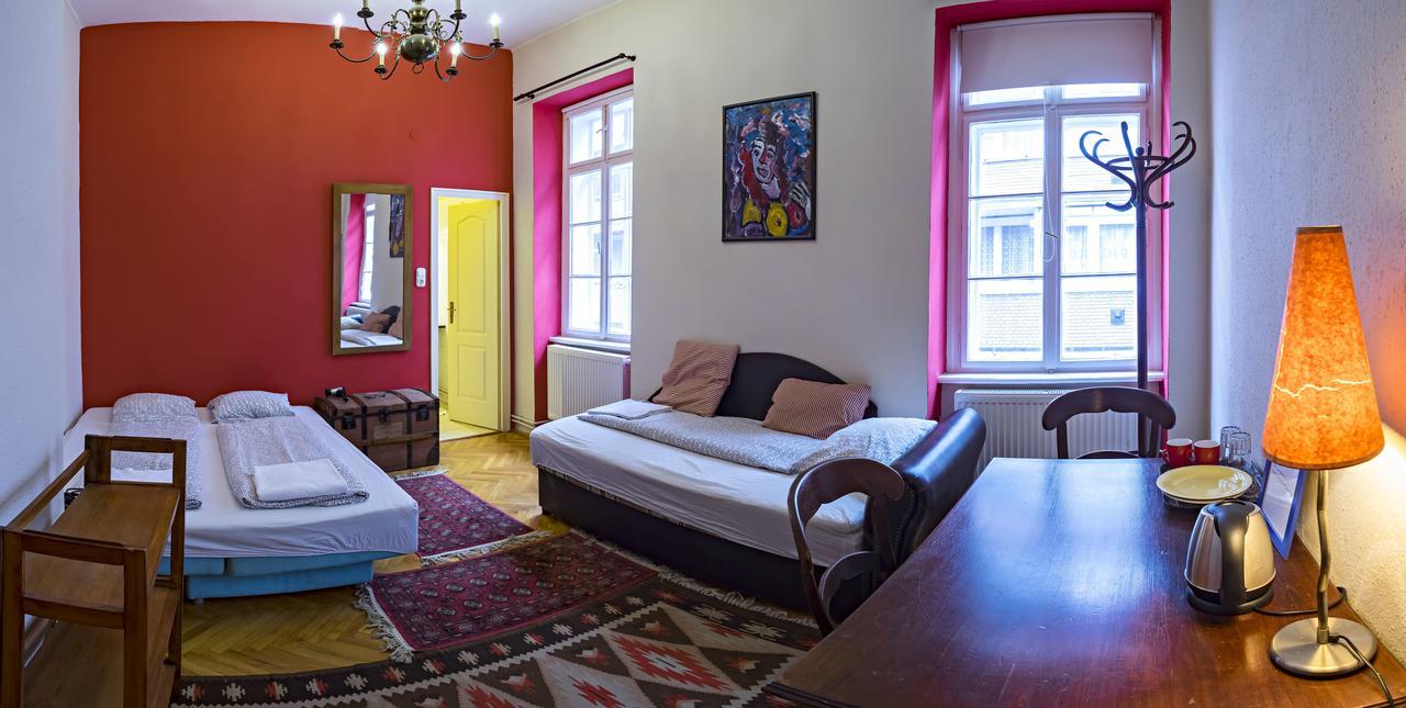 Santico Art Hotel And Hostel Budapesta Exterior foto